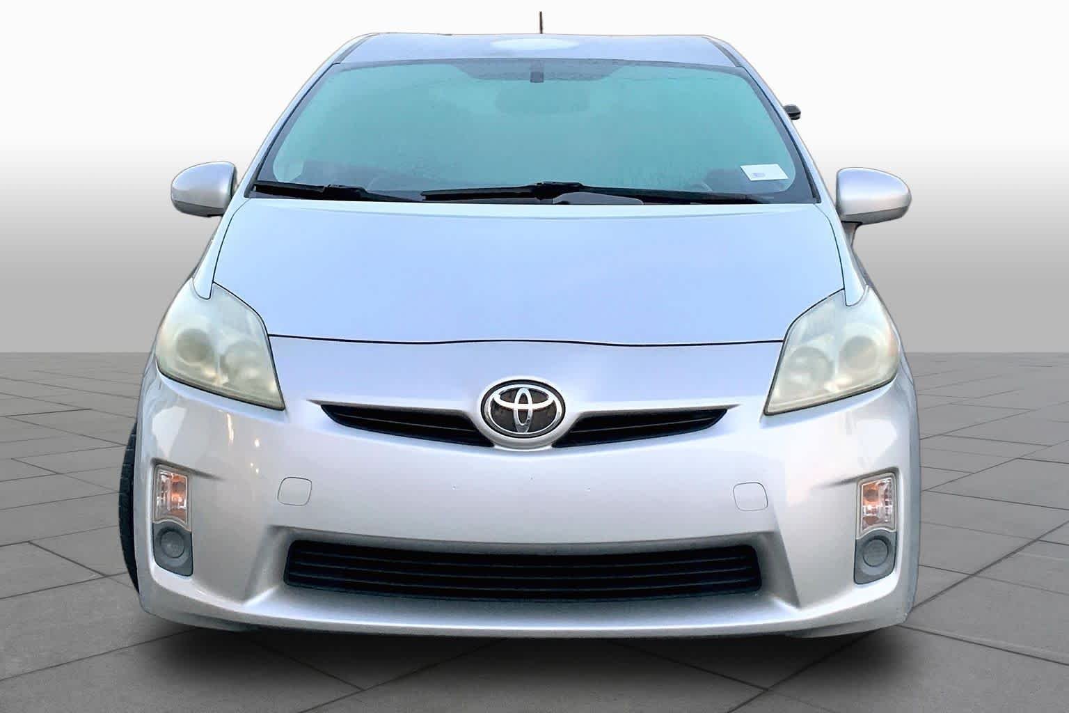 Used 2010 Classic Silver Metallic Toyota III image 3