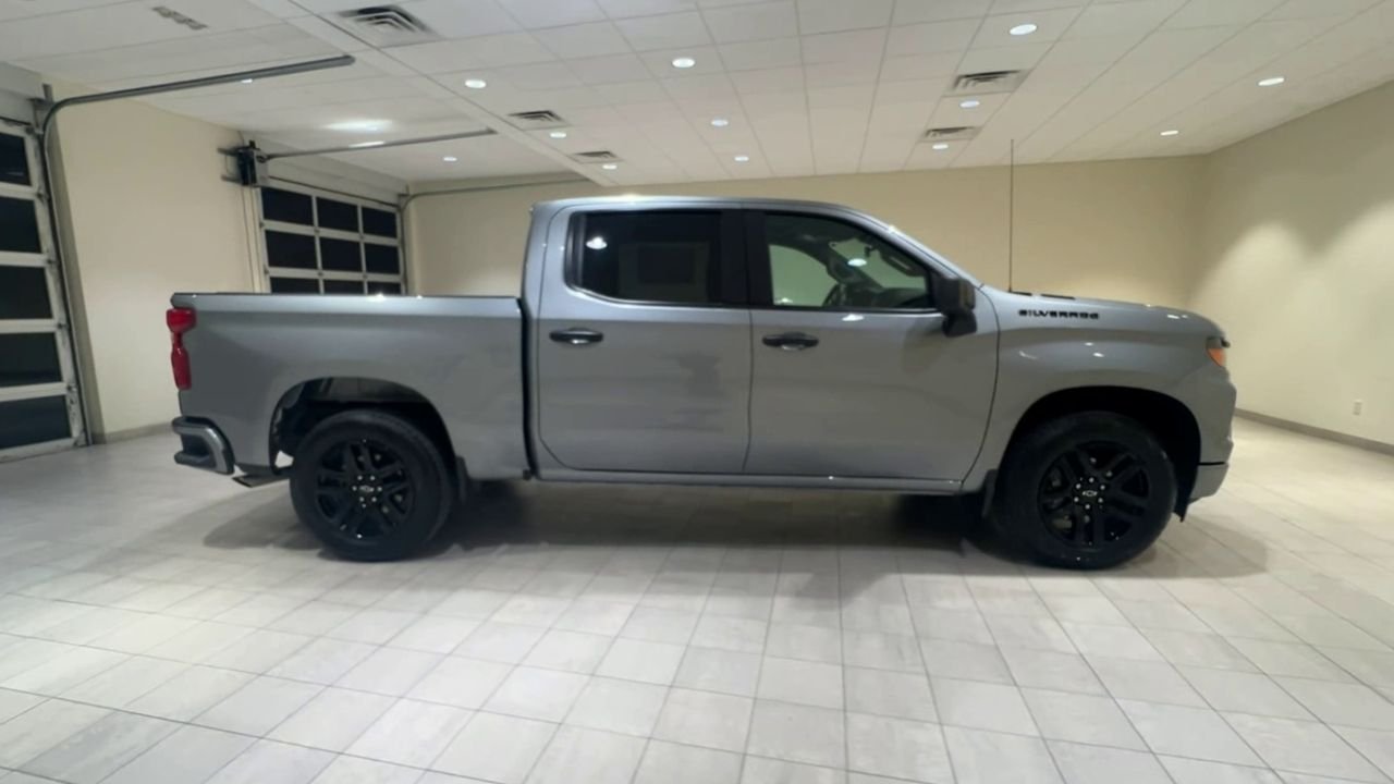 2025 Chevrolet Silverado 1500 Custom - Photo 32
