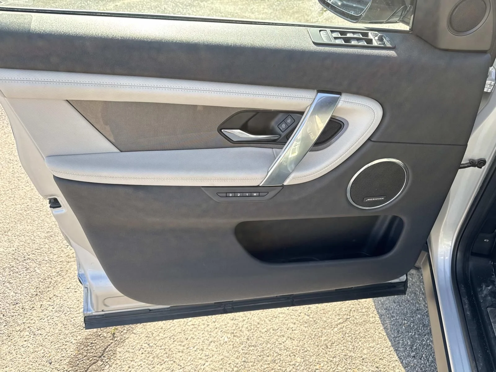 Certified Used 2025 Silver Land Rover SE image 19