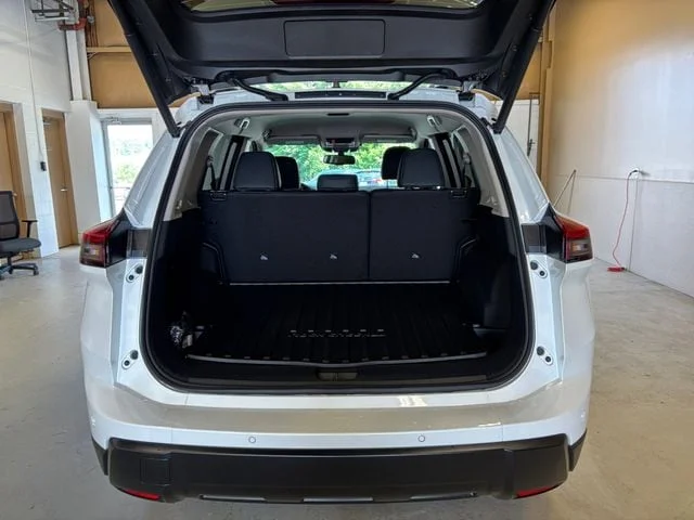 New 2026 Everest White Pearl Tricoat Nissan Rock Creek image 17
