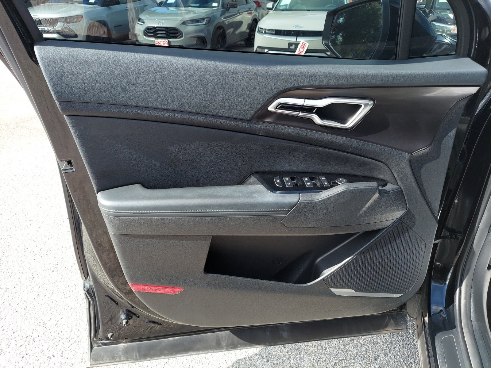 Used 2025 Ebony Black Kia EX image 28