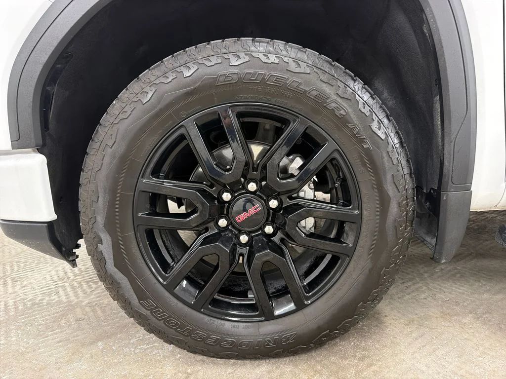 Certified Used 2025 White GMC Elevation image 13