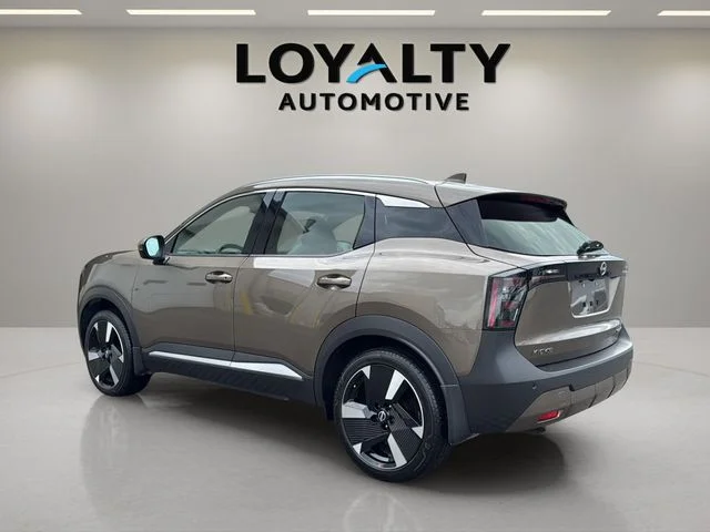 Used 2025 Brown Nissan SR image 3