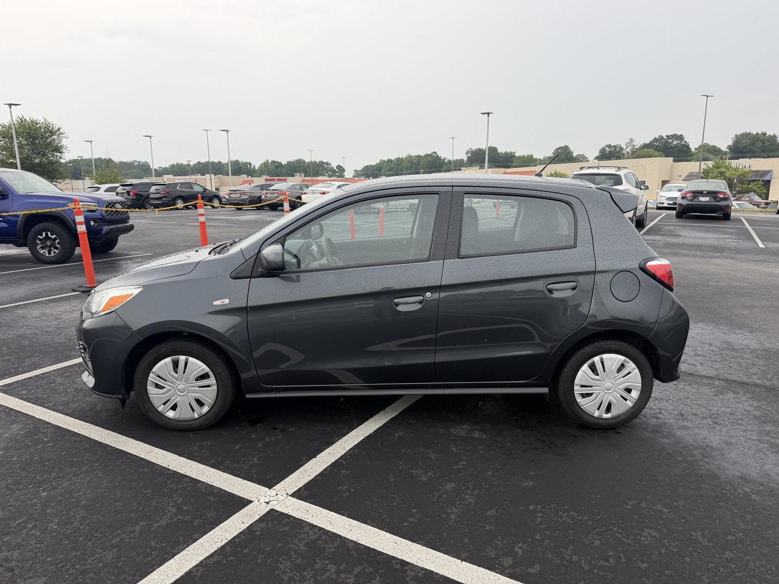 Used 2024  Mitsubishi ES image 4