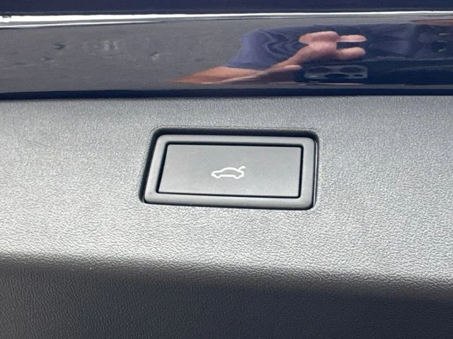 New 2026 Deep Black Pearl Volkswagen 2.0T SE image 14
