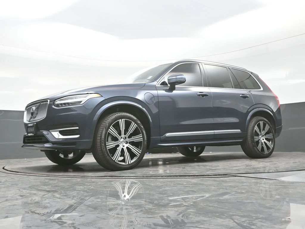 Certified Used 2025 Denim Blue Volvo Core image 26
