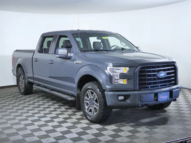 Used 2017 Gray Ford XLT image 1