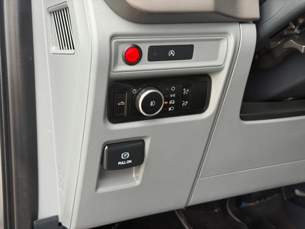 Used 2025 Gray Ford XLT image 24