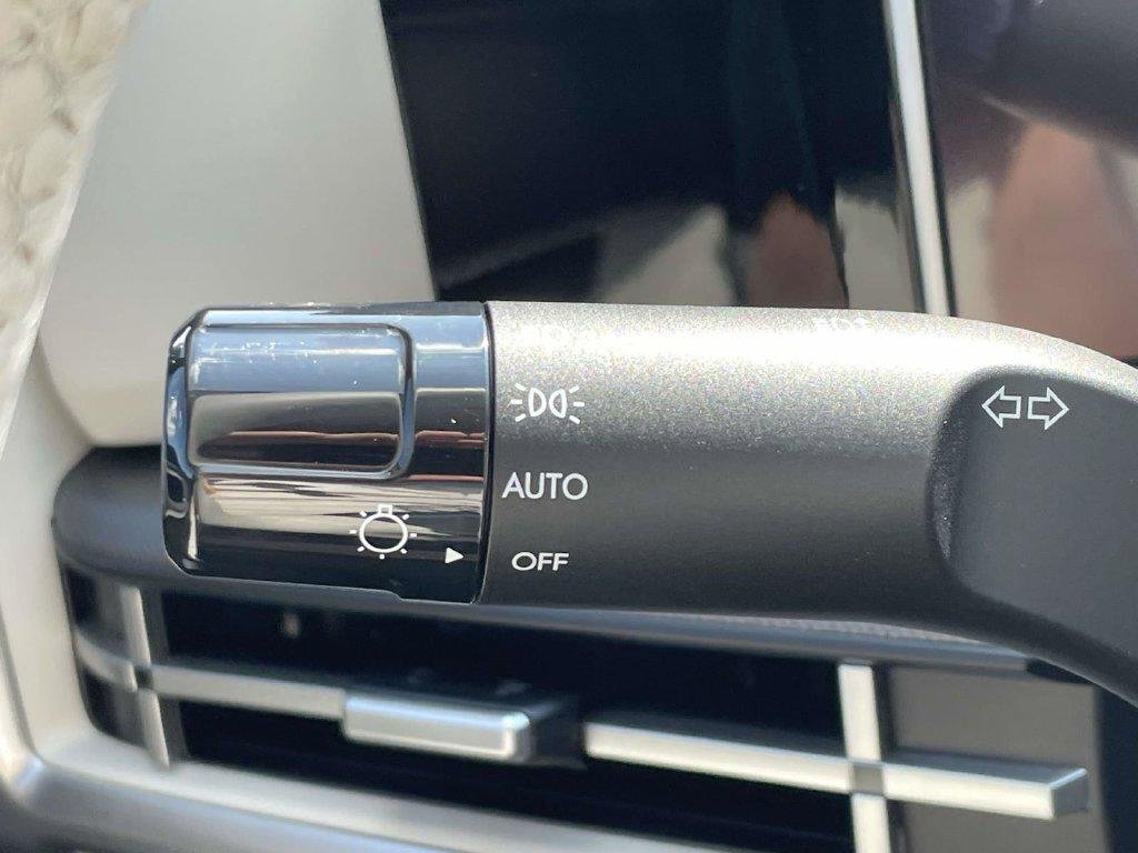 New 2027 Gray Hyundai SEL AWD image 24
