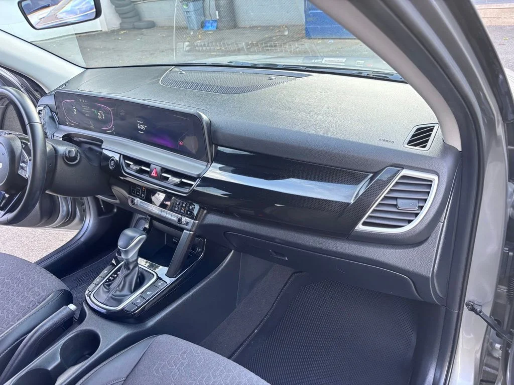 Used 2025 Gray Kia S image 27