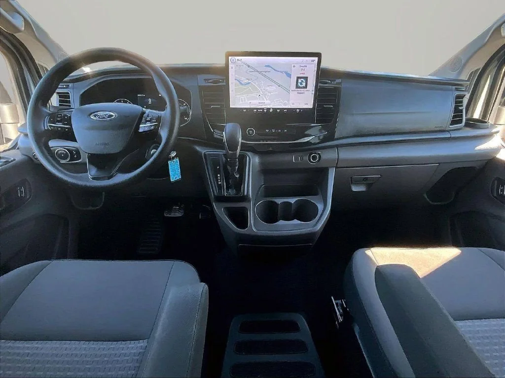 Used 2024 Oxford White Ford XLT image 9