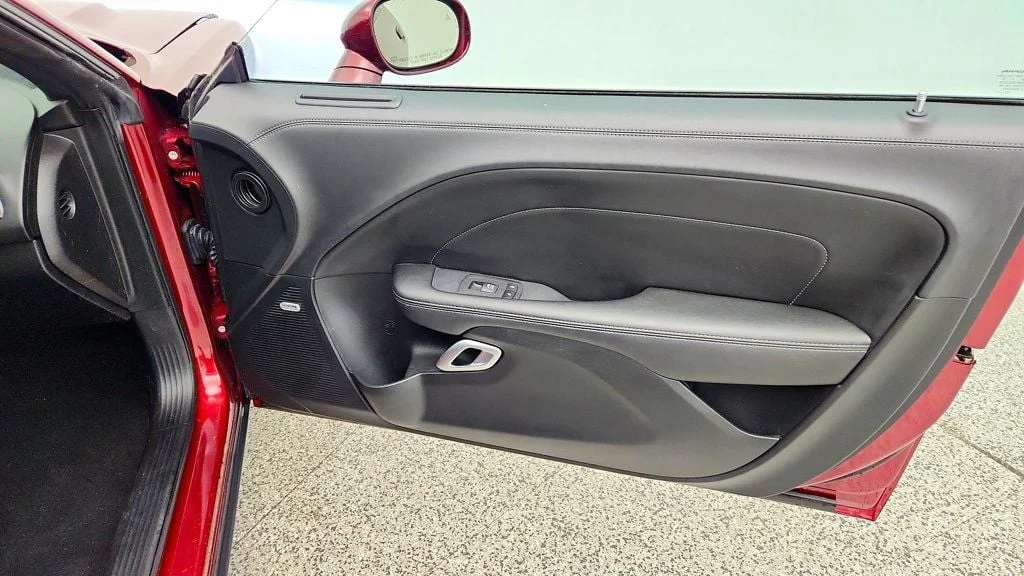 Used 2023 Octane Red Pearlcoat Dodge SXT AWD image 24