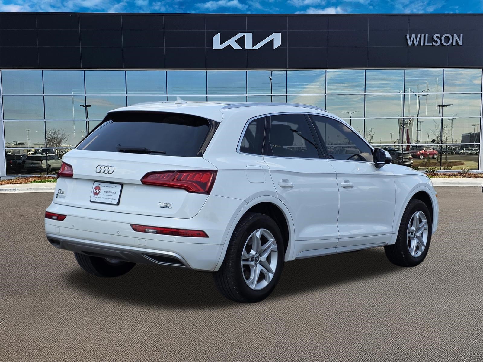 Used 2018 Ibis White Audi Tech Premium Plus image 4