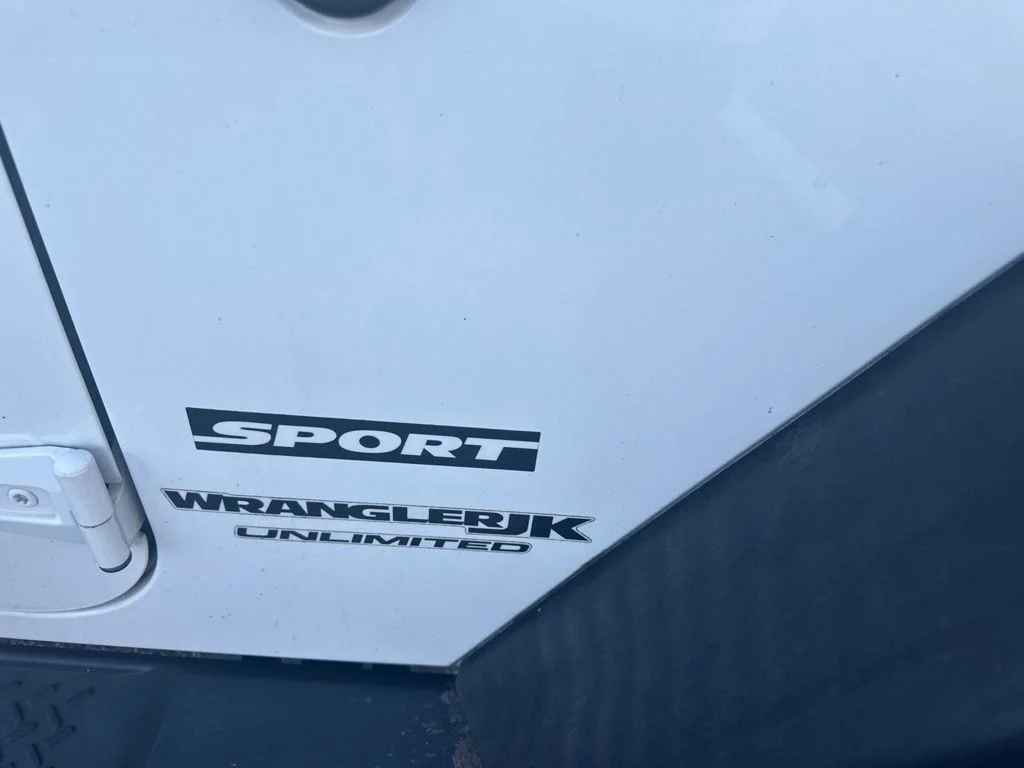 Used 2018 White Jeep Unlimited Sport image 4
