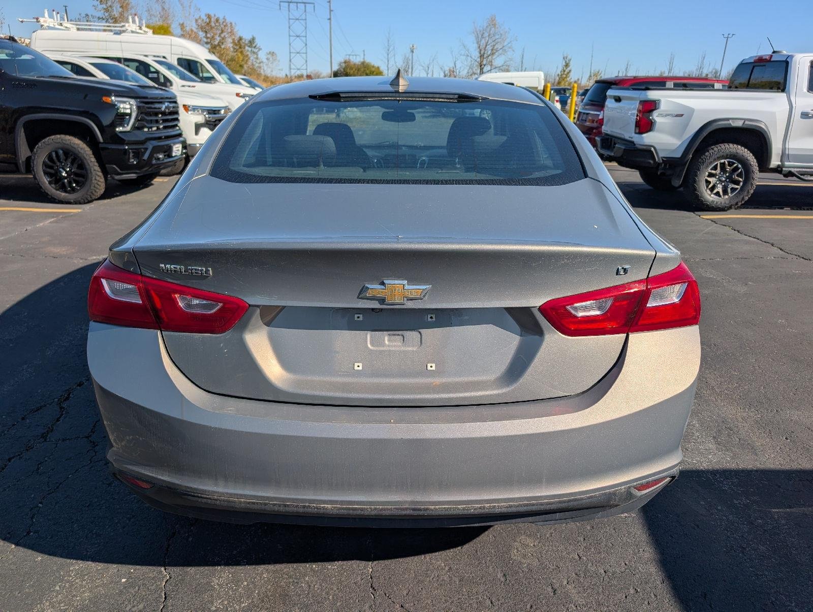 Used 2018 Pepperdust Metallic Chevrolet LT image 6