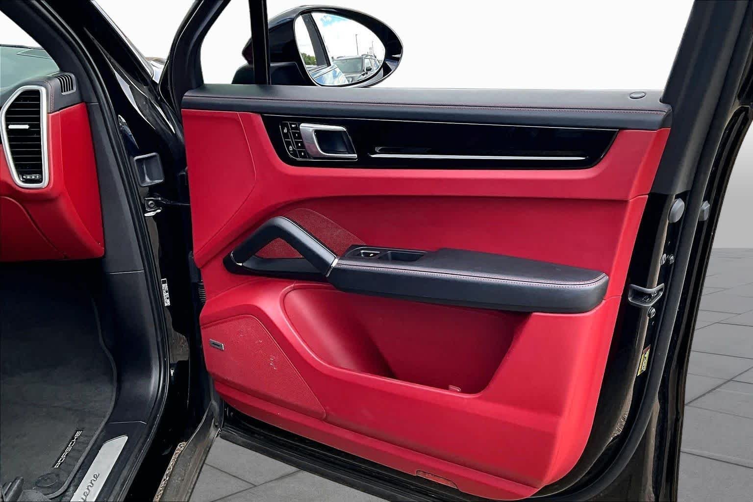 Used 2019 Black Porsche  image 19