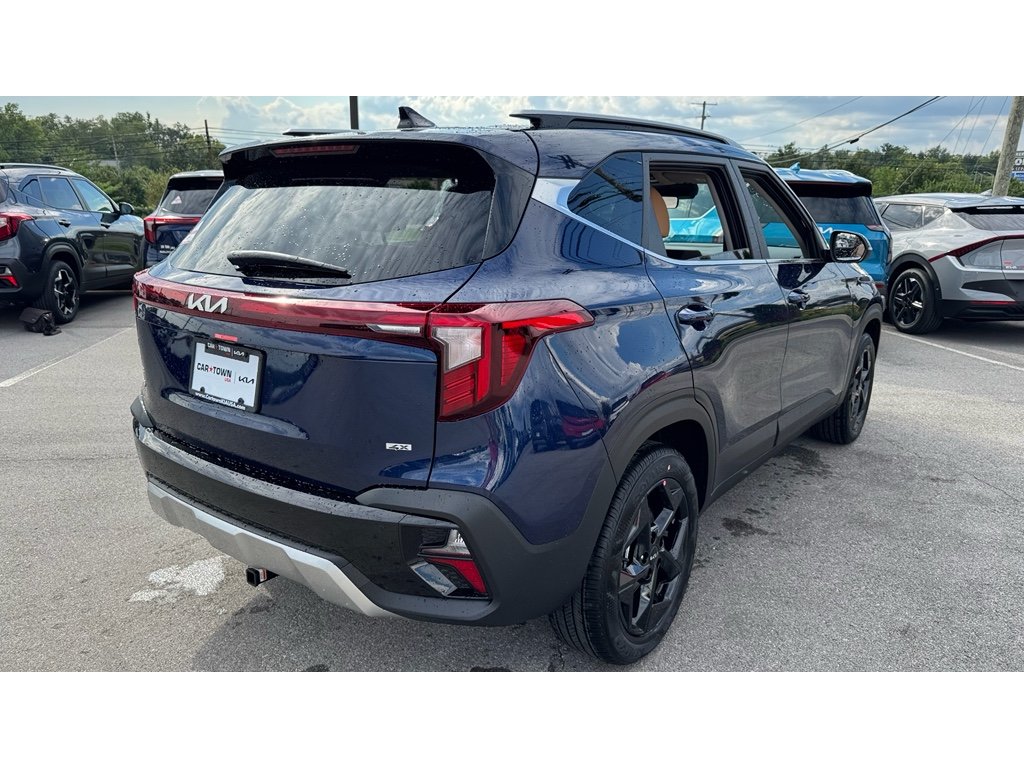 2026 Kia Seltos EX photo 3