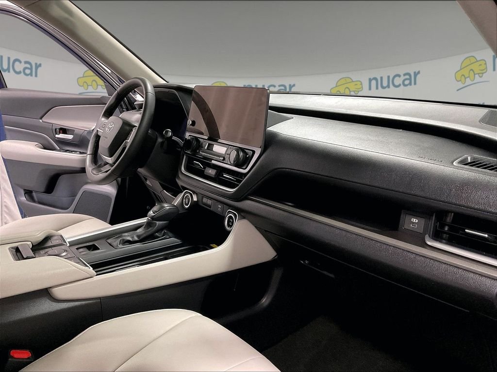 Certified Used 2026  Toyota XLE image 14