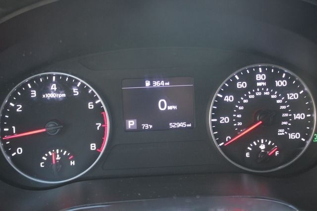 Used 2023 White Kia S image 16