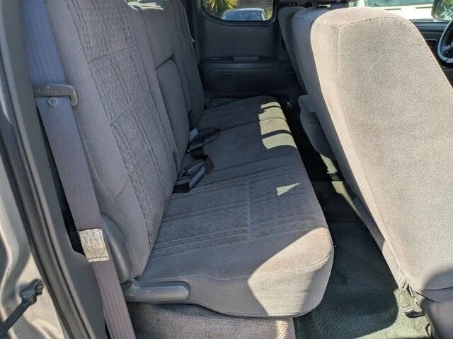Used 2003 Silver Toyota SR5 image 26