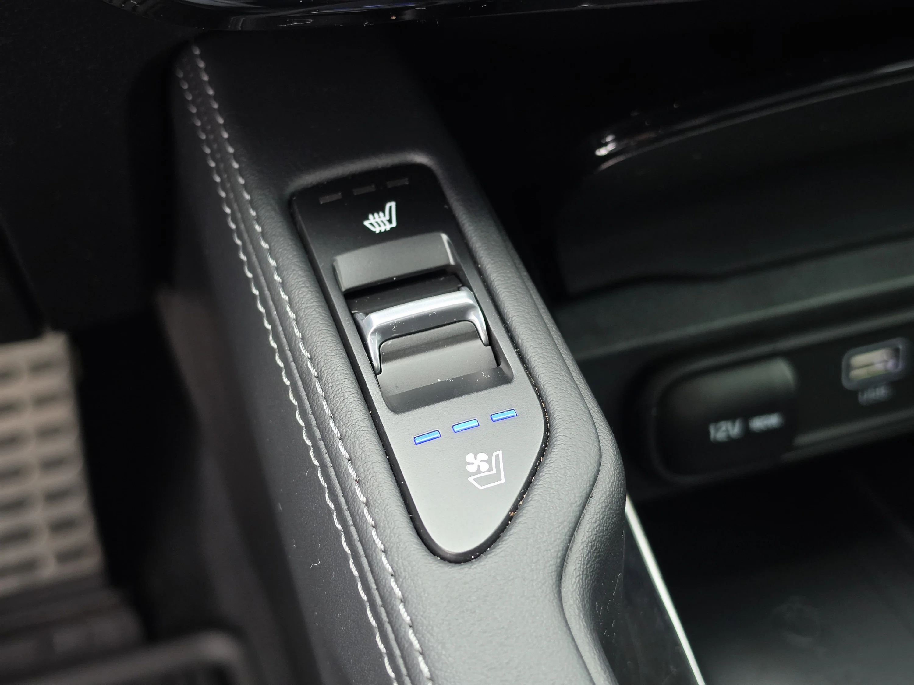 Used 2024 Ebony Black Kia SX Prestige image 34