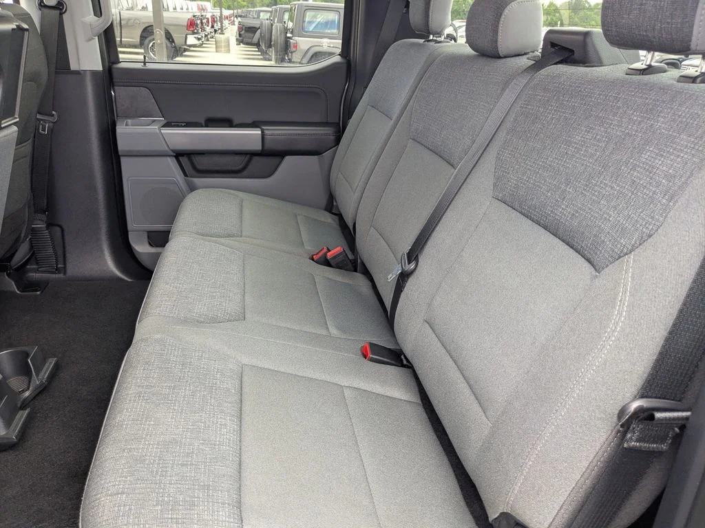 Used 2024 Gray Ford XLT image 15