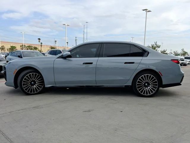 Used 2025 Gray BMW 740i image 4