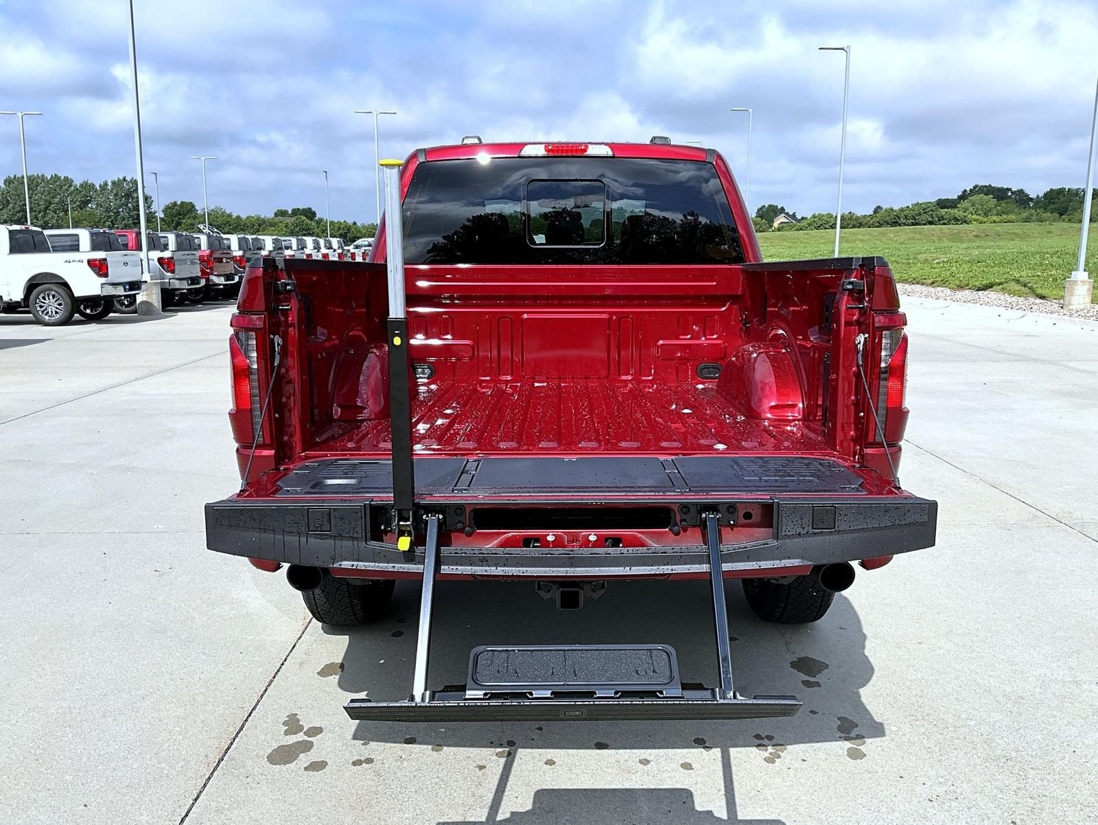 New 2026 Ruby Red Metallic Tinted Clearcoat Ford XLT image 15