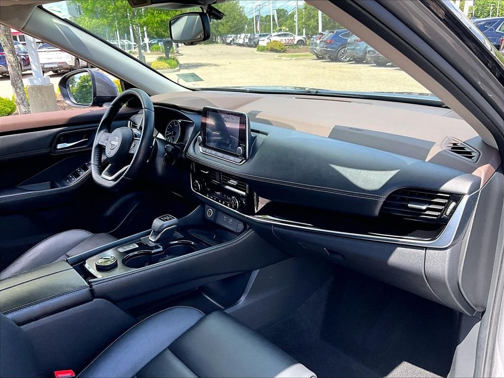 Used 2023 Gray Nissan SL image 14