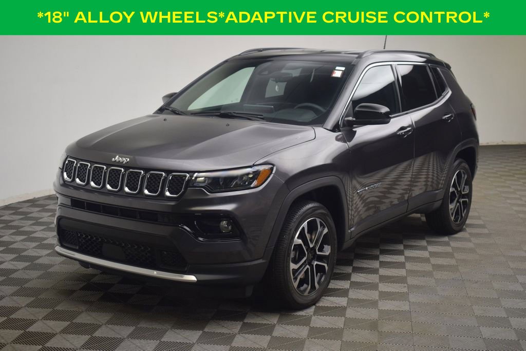 Used 2023 Granite Crystal Metallic Clearcoat Jeep Limited image 2