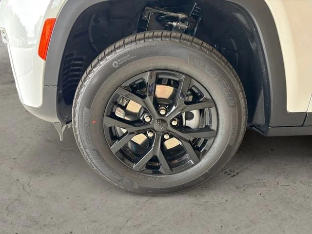 New 2026 Bright White Jeep LAREDO ALTITUDE 4X4 image 15