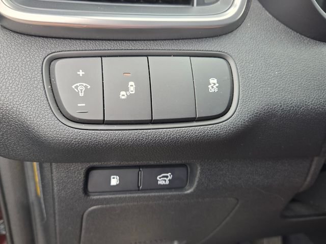 Used 2018 Purple Kia EX image 27