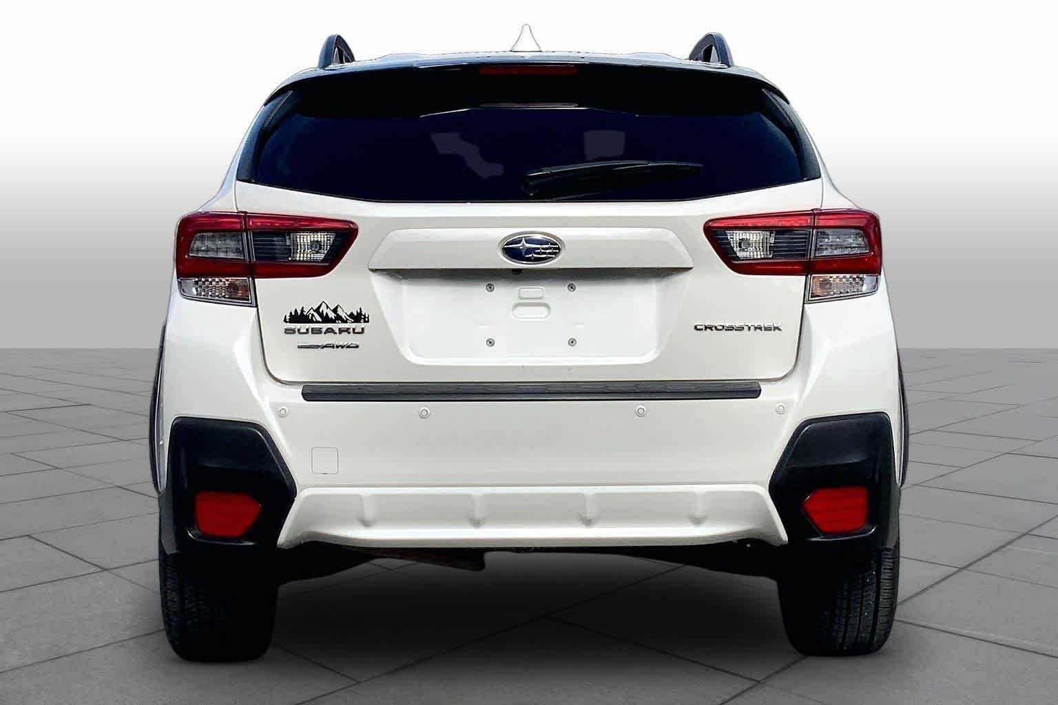 Used 2021 Crystal White Pearl Subaru Limited image 5