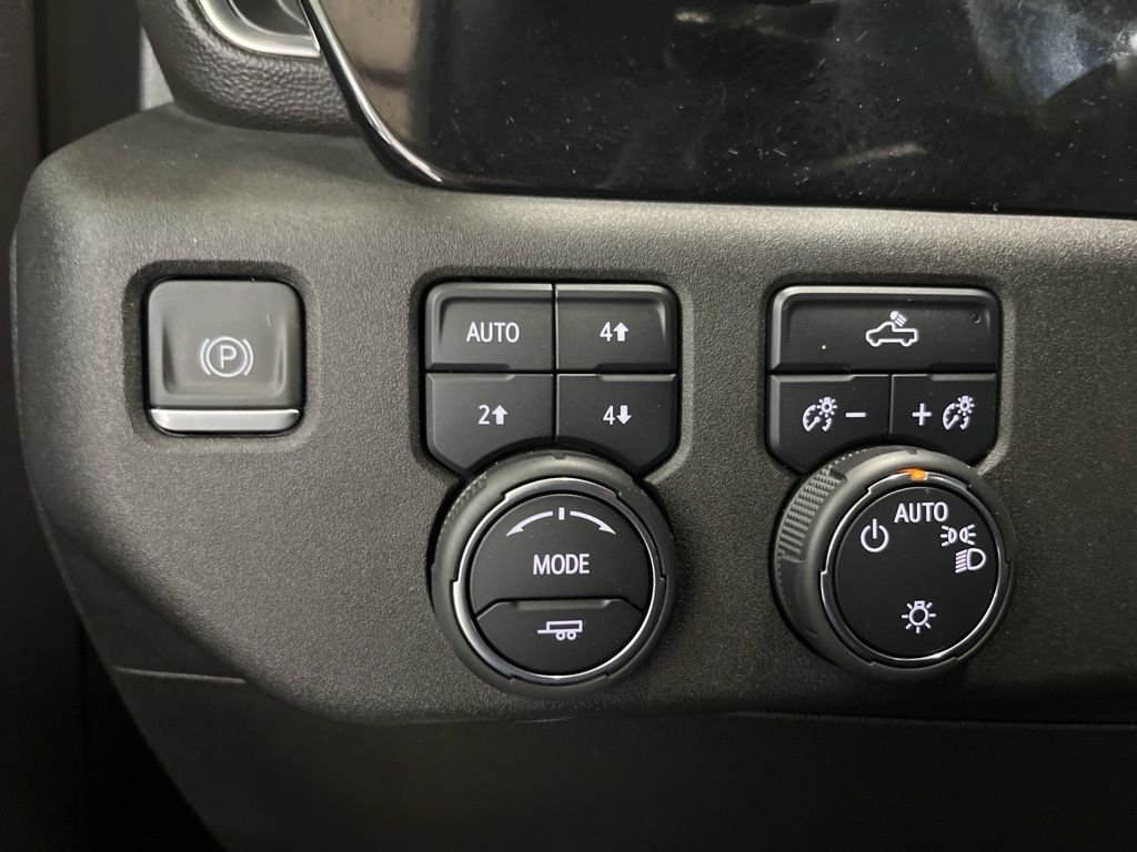 2023 Chevrolet Silverado 1500 LT - Photo 13