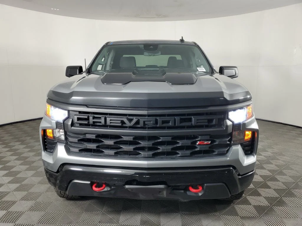 Used 2024 Sterling Gray Metallic Chevrolet Custom Trail Boss image 9