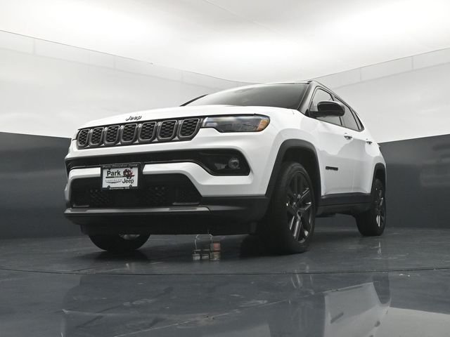 New 2026 Bright White Clear-Coat Exterior Paint Jeep Limited image 19