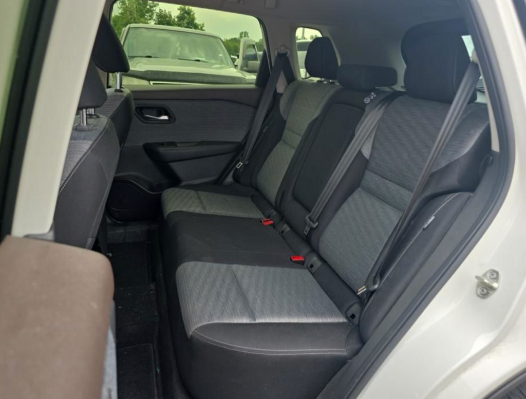 Used 2023 Pearl White Tricoat Nissan SV image 5