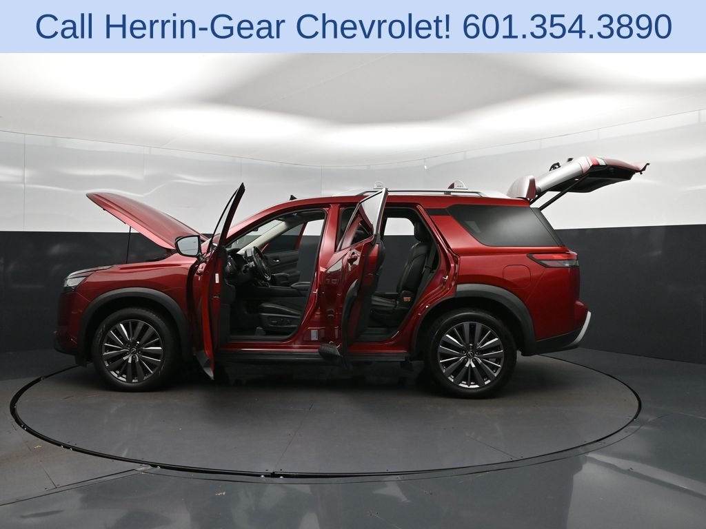 Used 2023 Red Nissan SL image 47