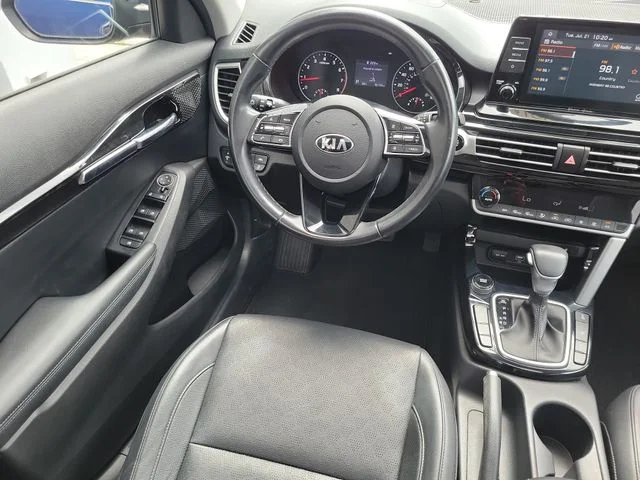 Used 2021 Blue Kia EX image 30