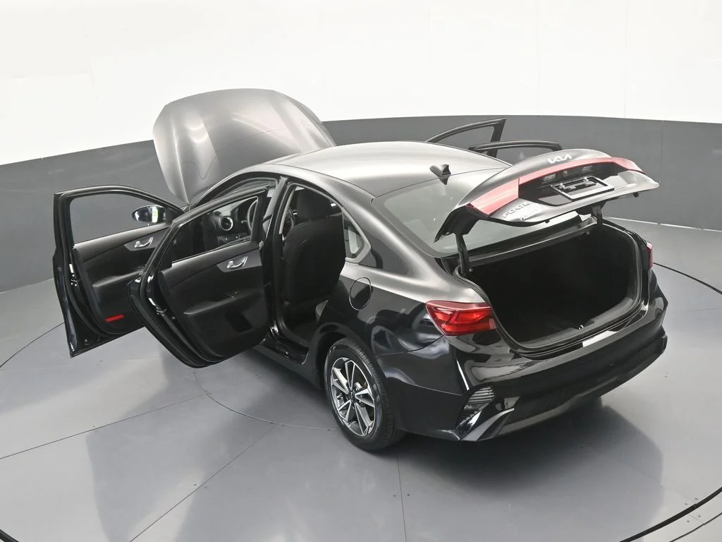 Used 2023 Aurora Black Pearl Kia LXS image 61