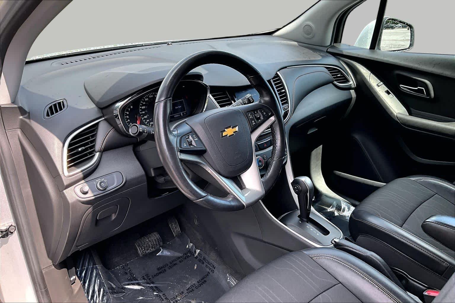 Used 2020 Silver Ice Metallic Chevrolet LT image 17