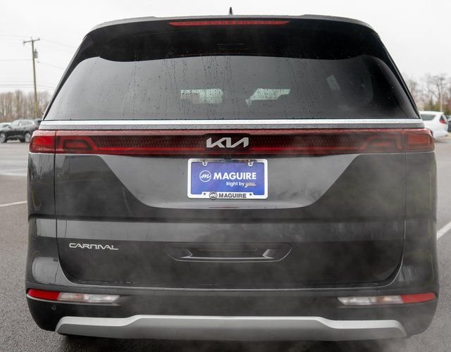 Used 2024 Gray Kia EX image 7