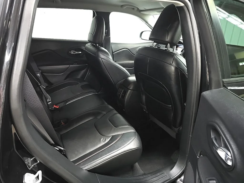 Used 2022 Black Jeep Trailhawk image 19