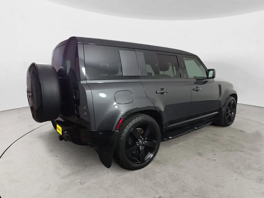 Used 2025 Gray Land Rover V8 image 5