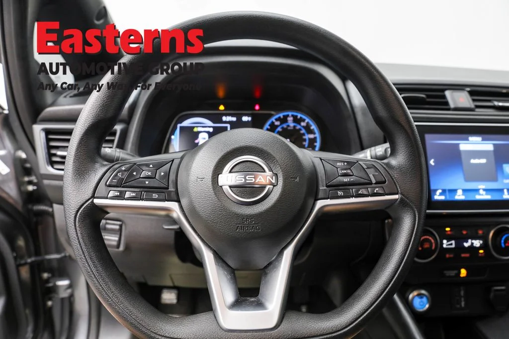 Used 2024 Gray Nissan S image 10