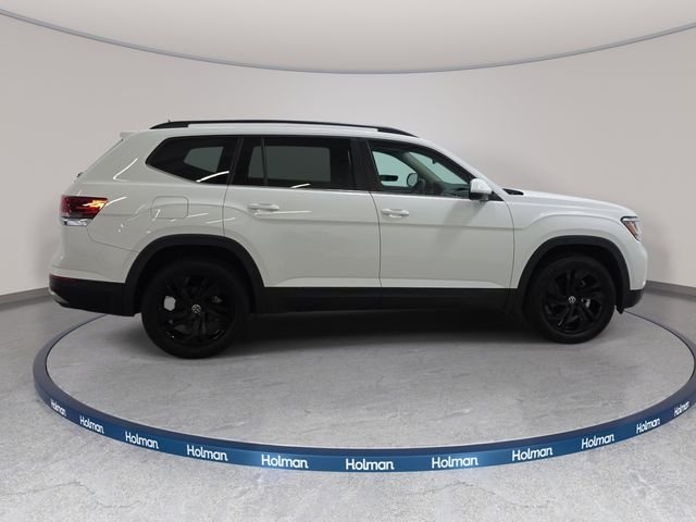 Used 2022 White Volkswagen 2.0T SE w/Technology image 5