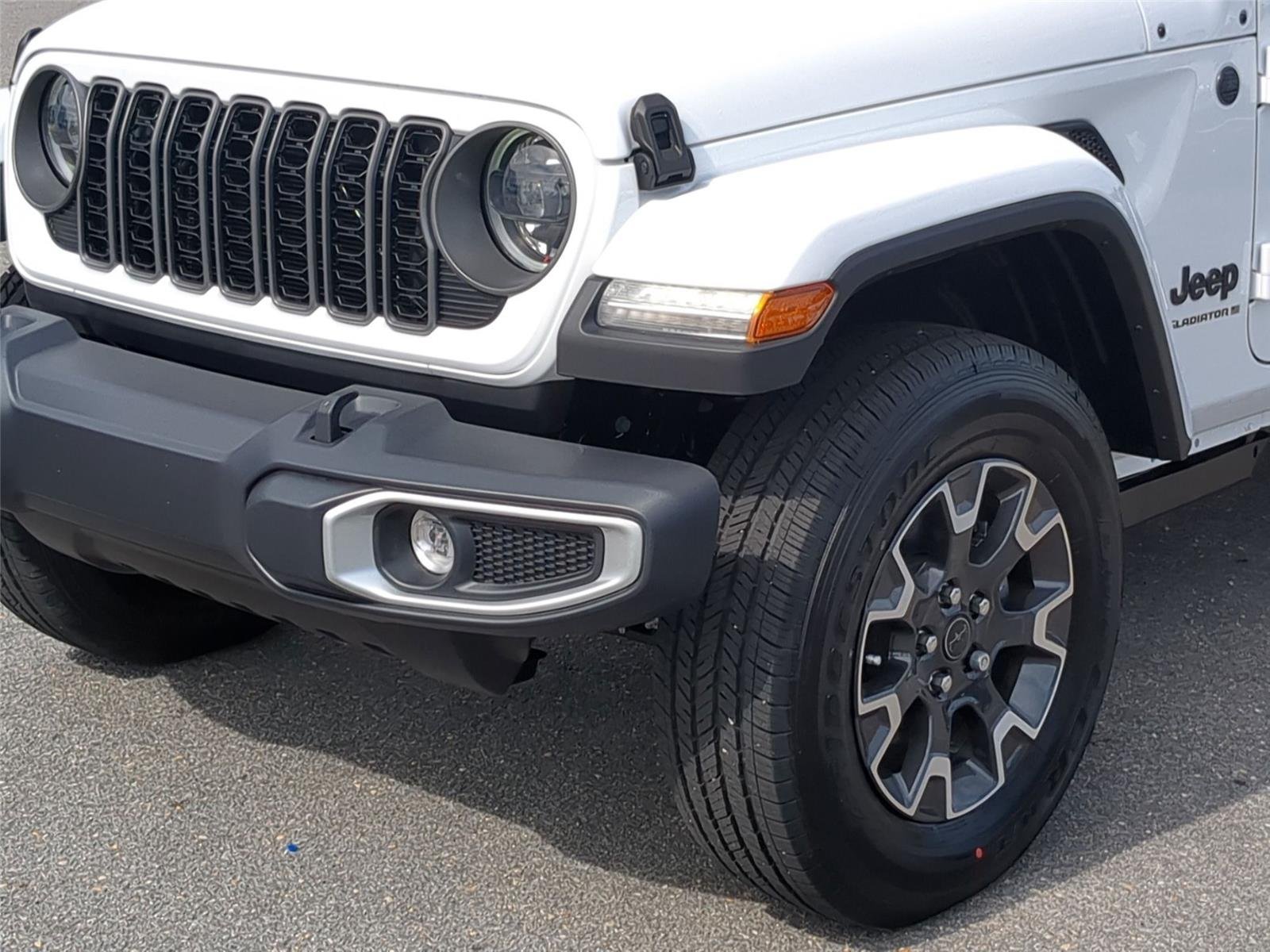 New 2026 Bright White Clearcoat Jeep Sahara image 9