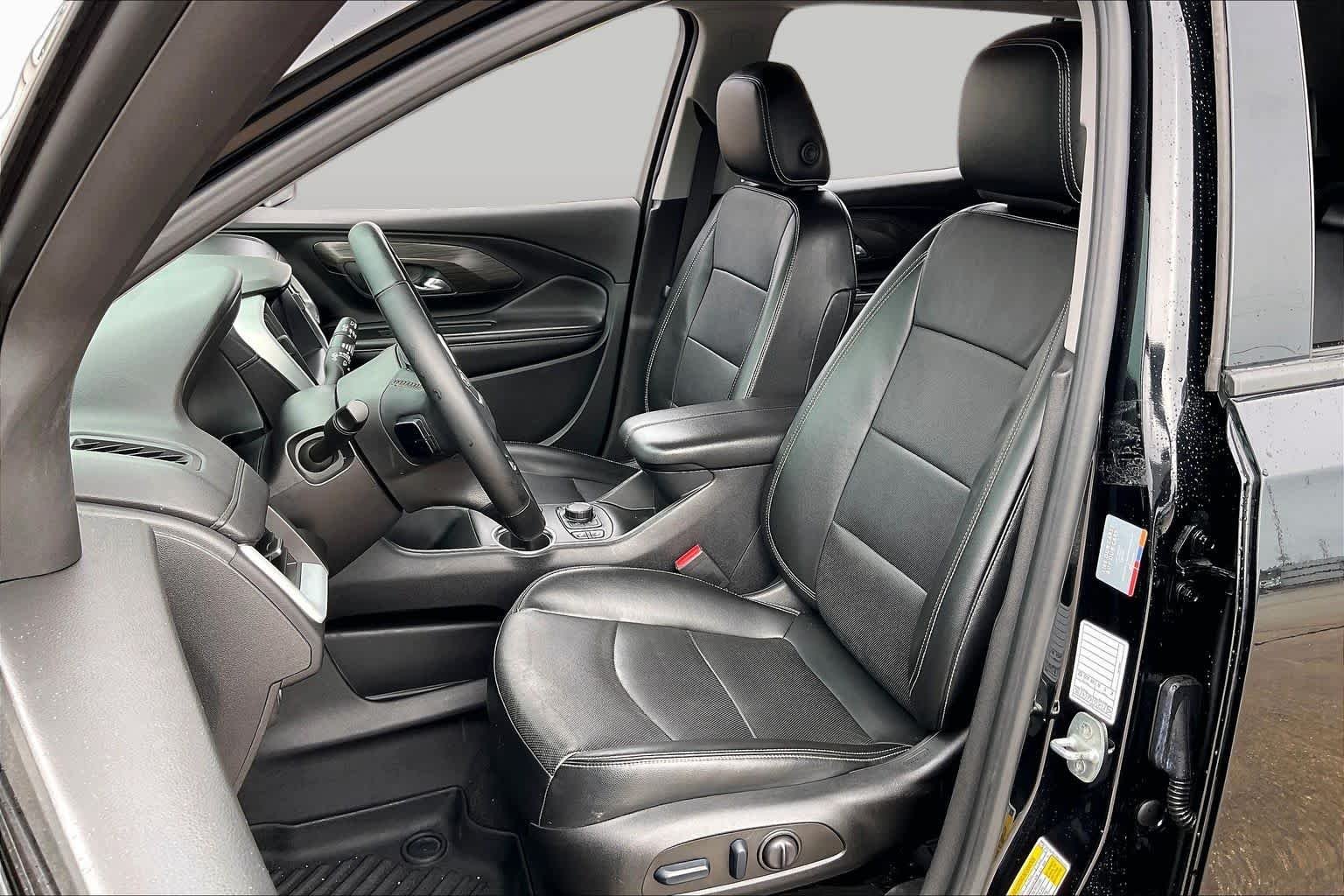 2023 GMC Terrain SLT - Photo 12