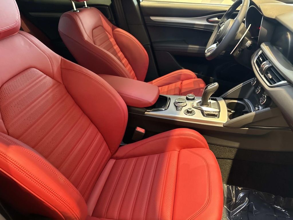 2026 Alfa Romeo Stelvio Base - Photo 26