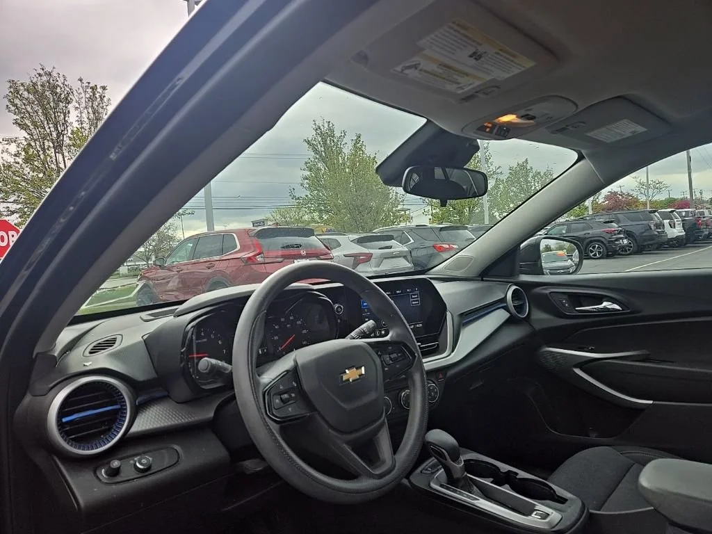 Used 2024 Chevrolet Trax LS with VIN KL77LFE21RC015683 for sale in Williamsville, NY